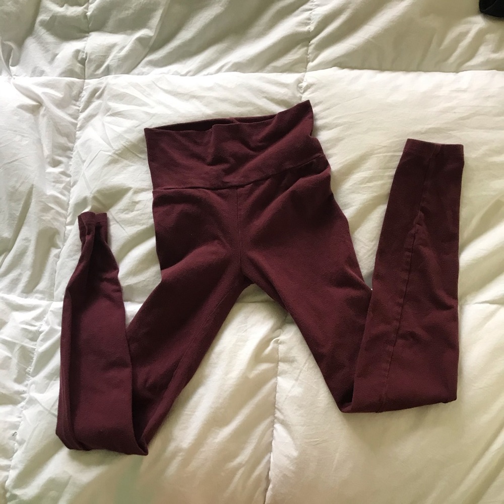 maroon leggings